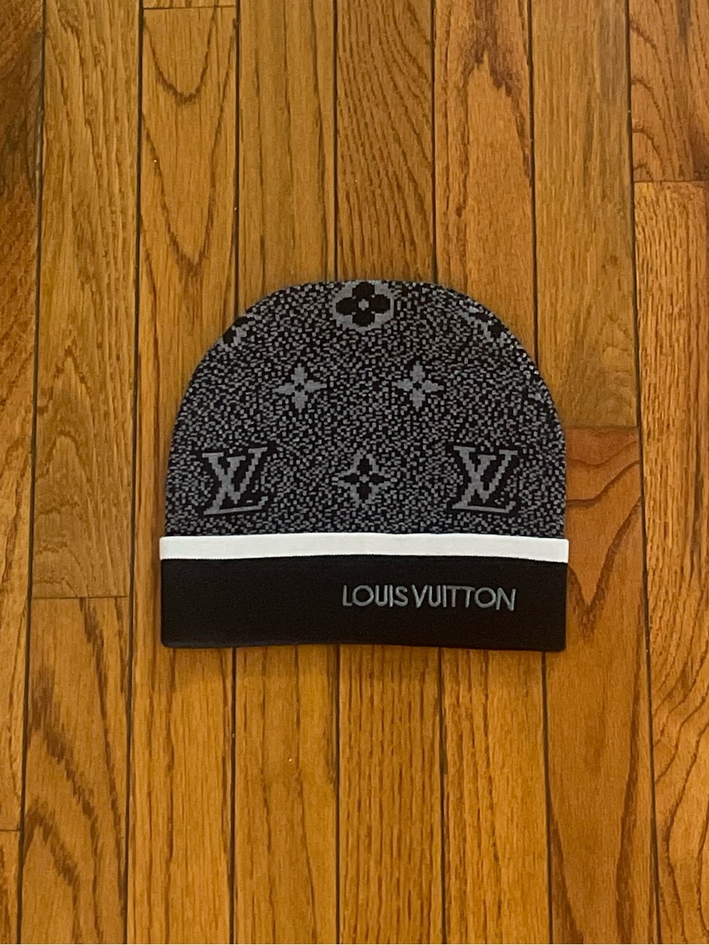 BLACK AND GREY DESIGNER BEANIE